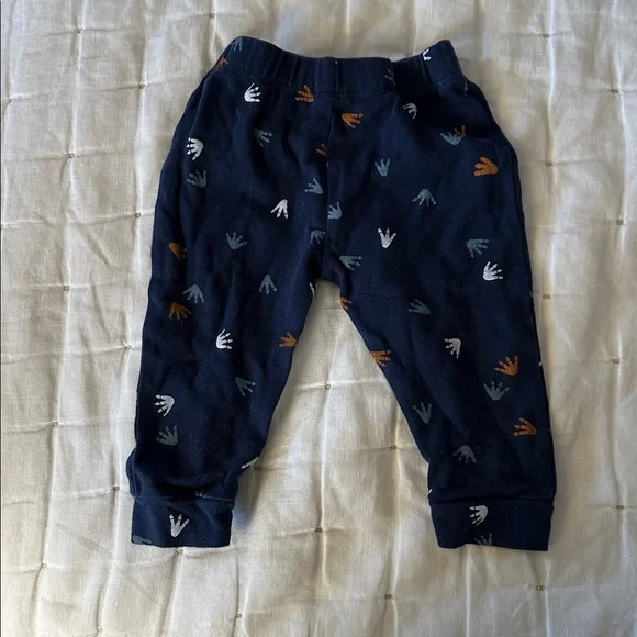 8 piece 6-9mo. Cozy Baby Boy Clothes (029) - Picture 11 of 16